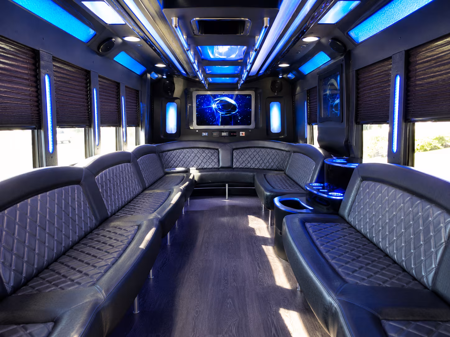 blog rent a bus to disneyland resort hero