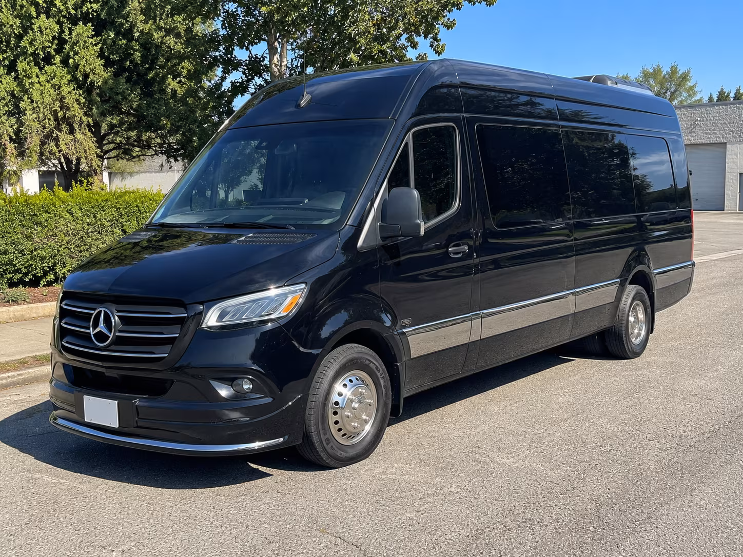 book the perfect ride for your next airport transfer 3