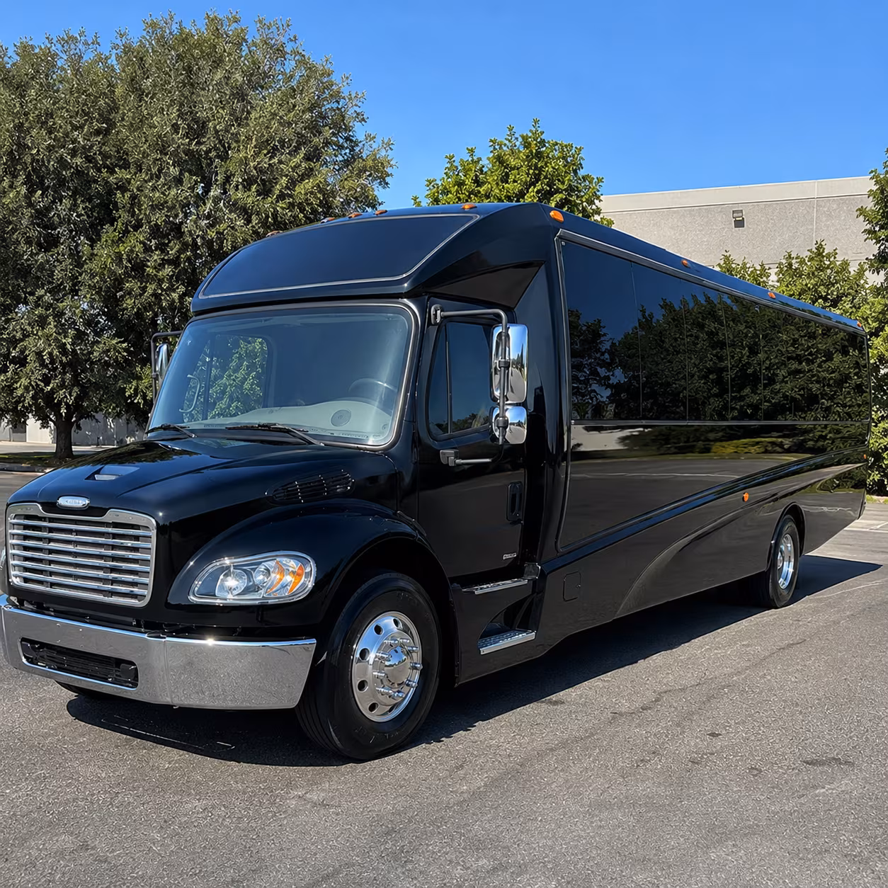 garden grove 25 passenger minibus