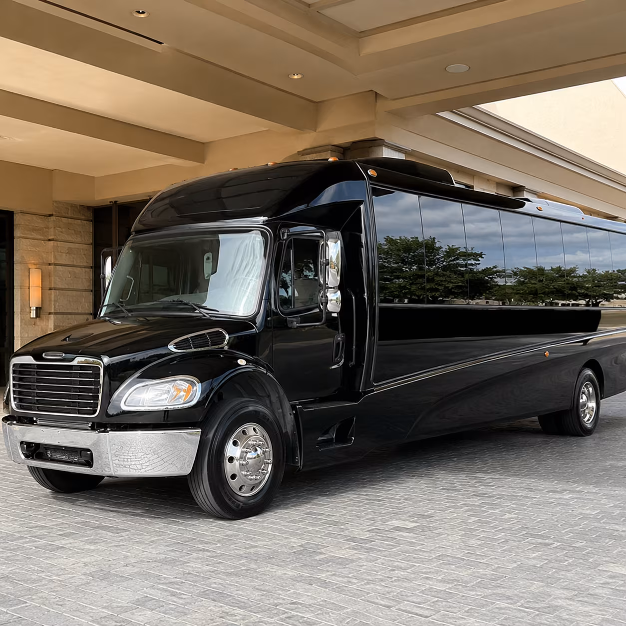 garden grove 35 passenger minibus